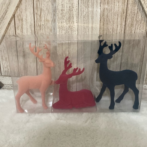 Target BP 2022 Christmas Plastic/Velvet Deer Figurines - Picture 1 of 6